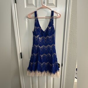 B. Darlin Juniors Women’s Blue & Beige/Tan Fit & Flare Mini Dress, Size 13/14